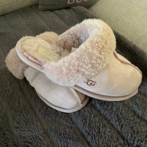 UGG Scufette size 6